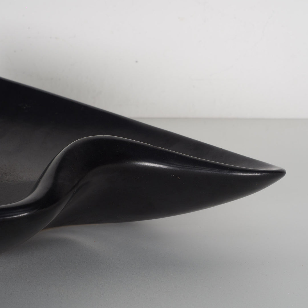Vintage matte zwarte organische schaal – tijdloos en stijlvol / 39,5 x 25 x 8,5 cm