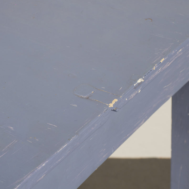 🪑 Authentic wooden table in purple - character that speaks
