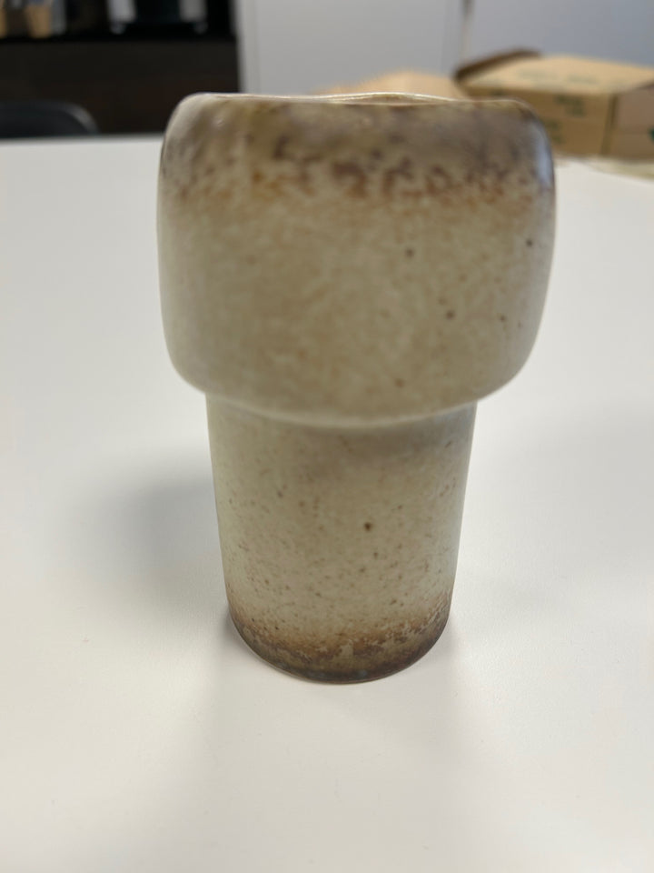Beige Keramiek Potje van Porcelaine Virebent – Authentieke Franse Elegantie