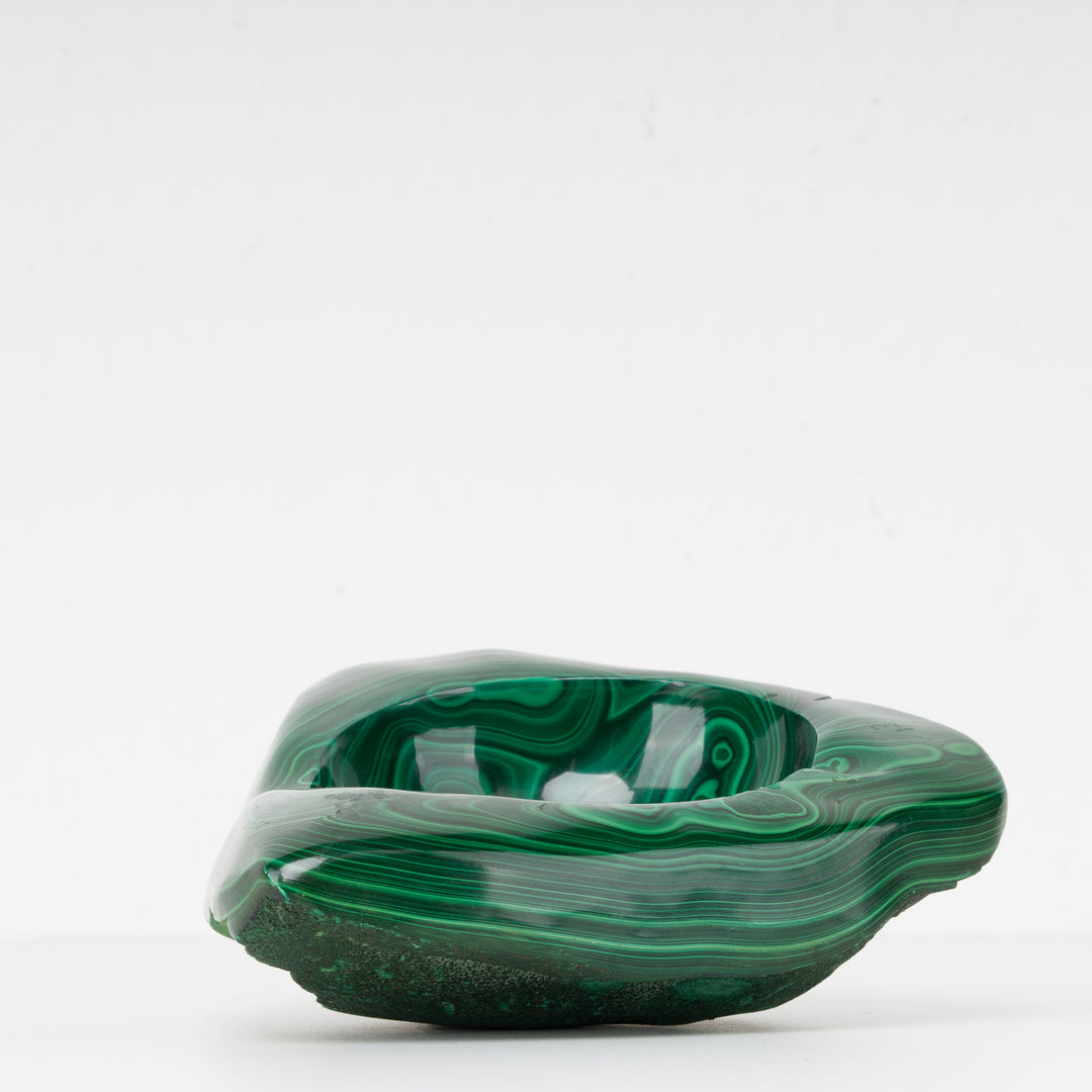 Beautiful 3-sided bowl in malachite