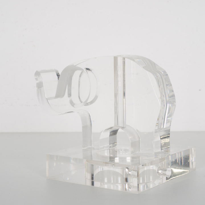 Angular statue of an elephant in plexiglass – crystal appearance