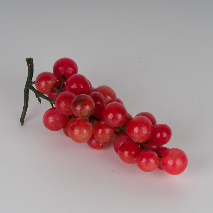 Bunch of grapes with grapes in red alabaster stone