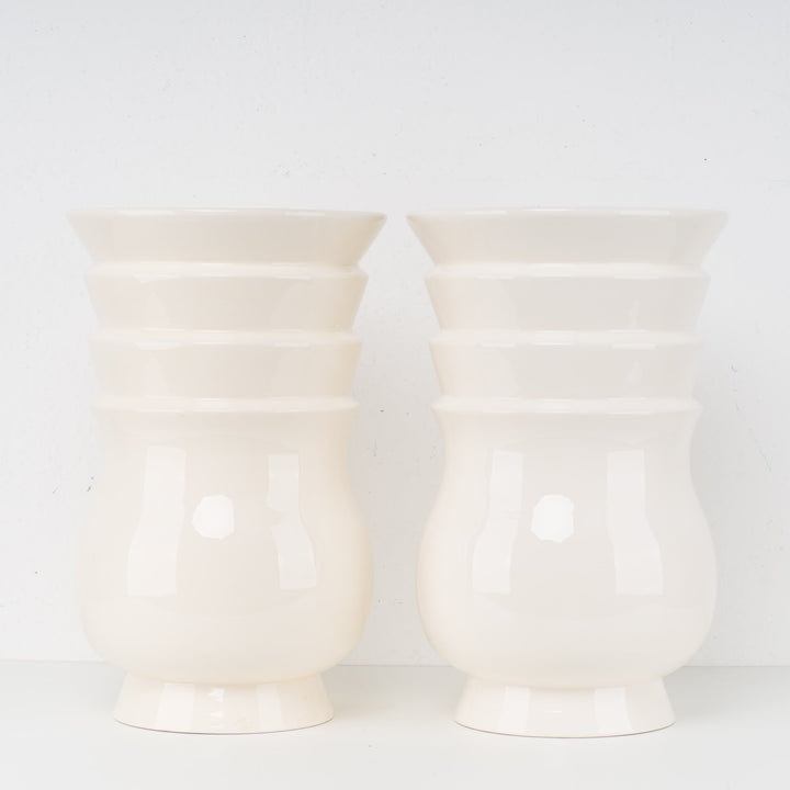 Royal Boch Siervaas in Ivoorkleurige Keramiek / 25,5x25,5x40 cm