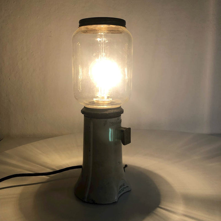 Vintage lamp van een koffiemolen van Kitchen Aid - De Tuin Der Kunsten